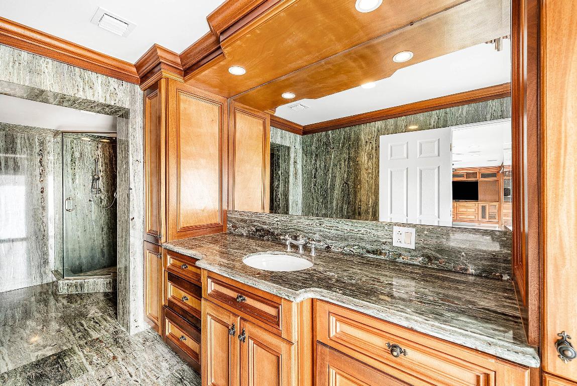 2872 NE 29th Fort Lauderdale, FL 33306