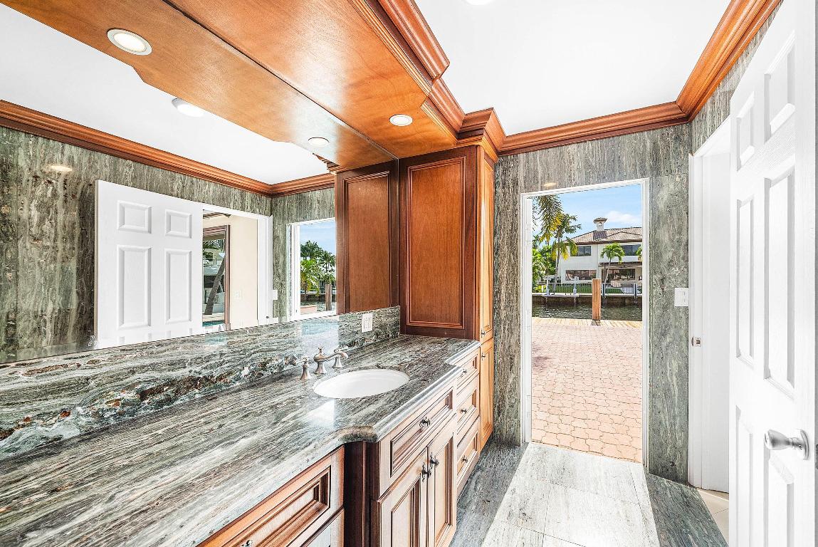 2872 NE 29th Fort Lauderdale, FL 33306