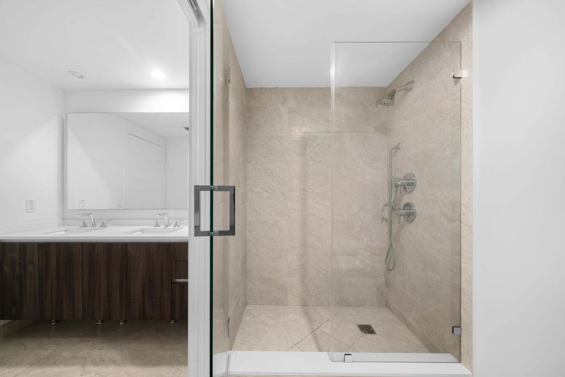 image Aria On The Bay Condo9