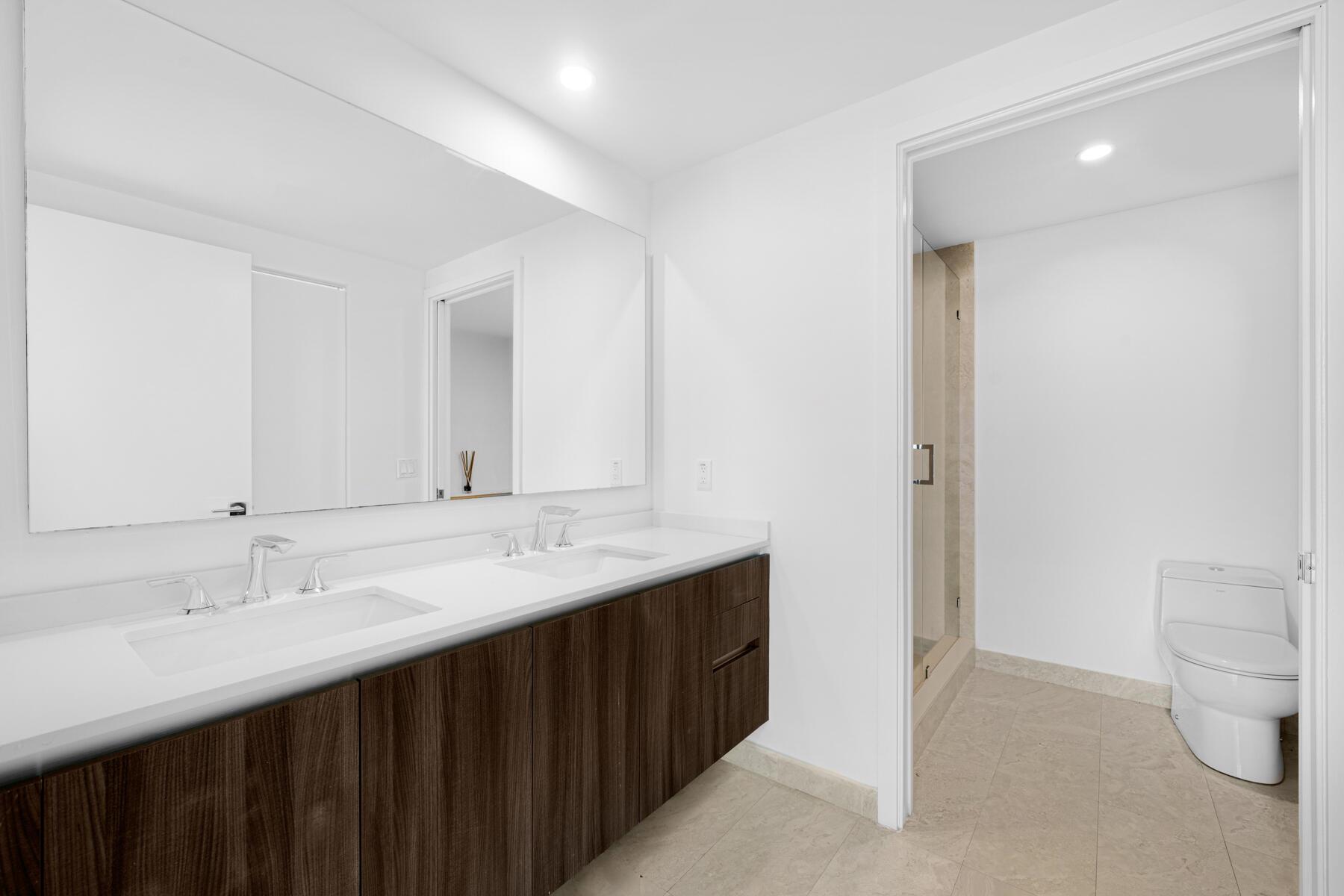 image Aria On The Bay Condo10