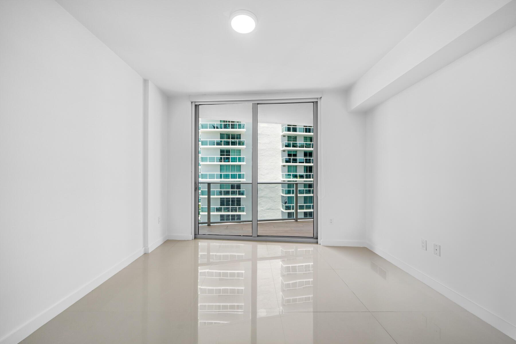 image Aria On The Bay Condo13