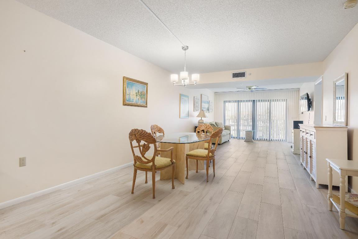901 Seafarer #306 Jupiter, FL 33477