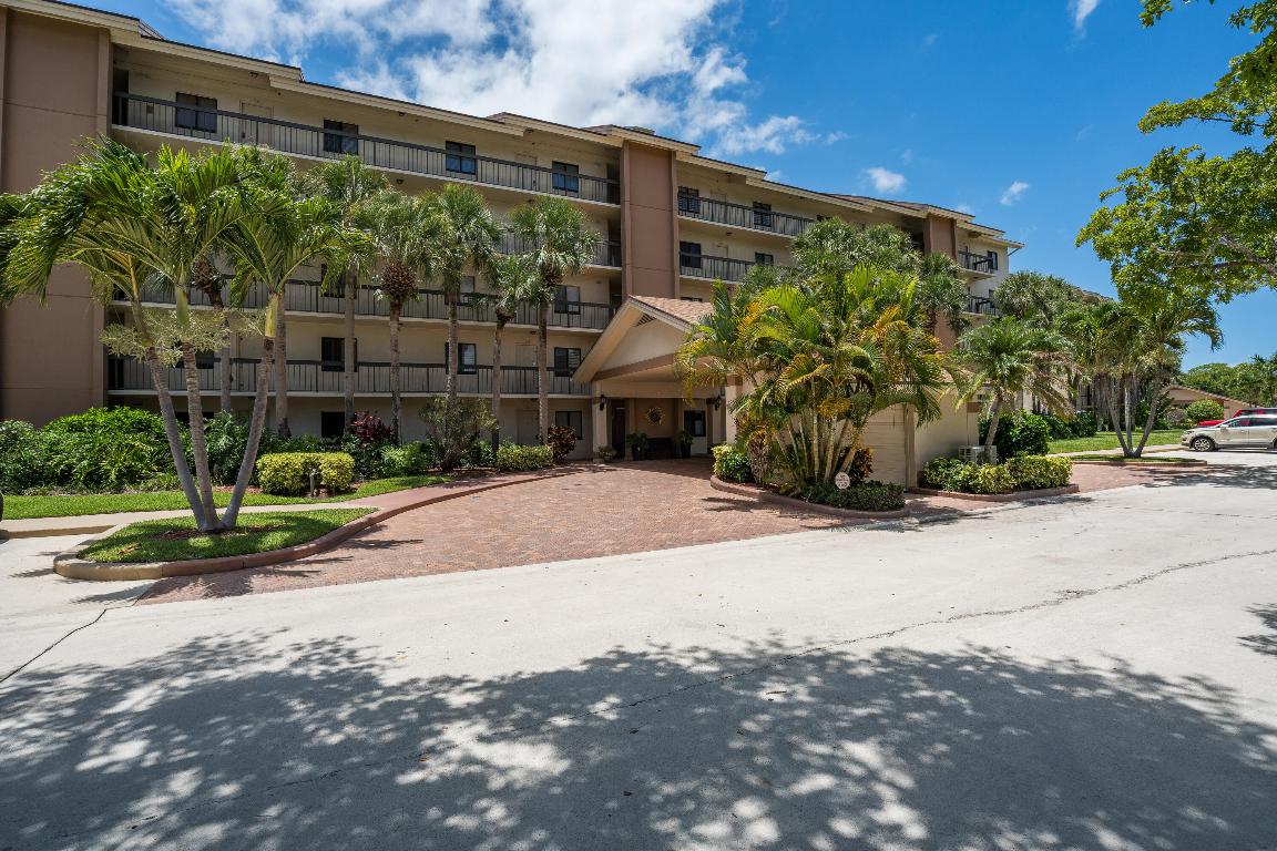 901 Seafarer #306 Jupiter, FL 33477