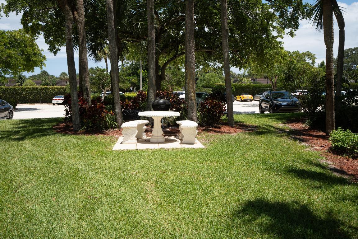 901 Seafarer #306 Jupiter, FL 33477