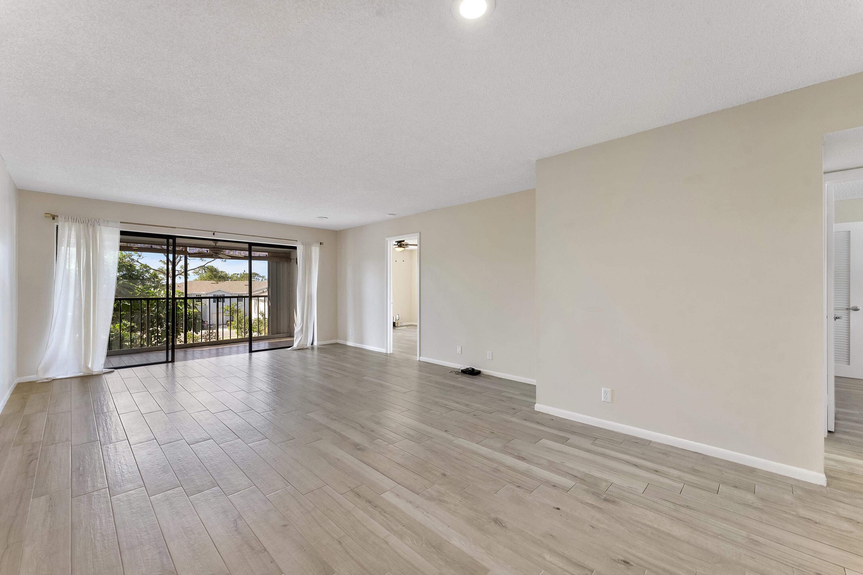 4381 Trevi #305 Lake Worth, FL 33467