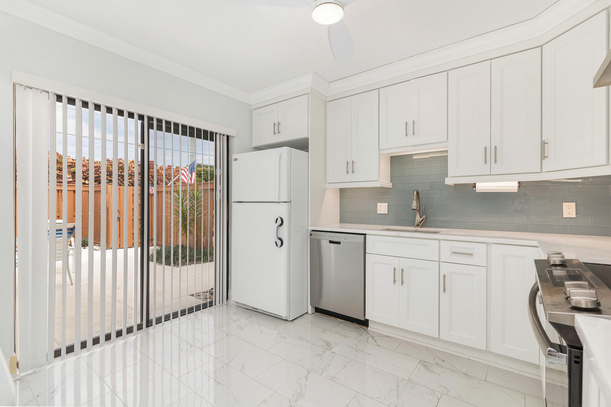 3900 County Line #6a Tequesta, FL 33469