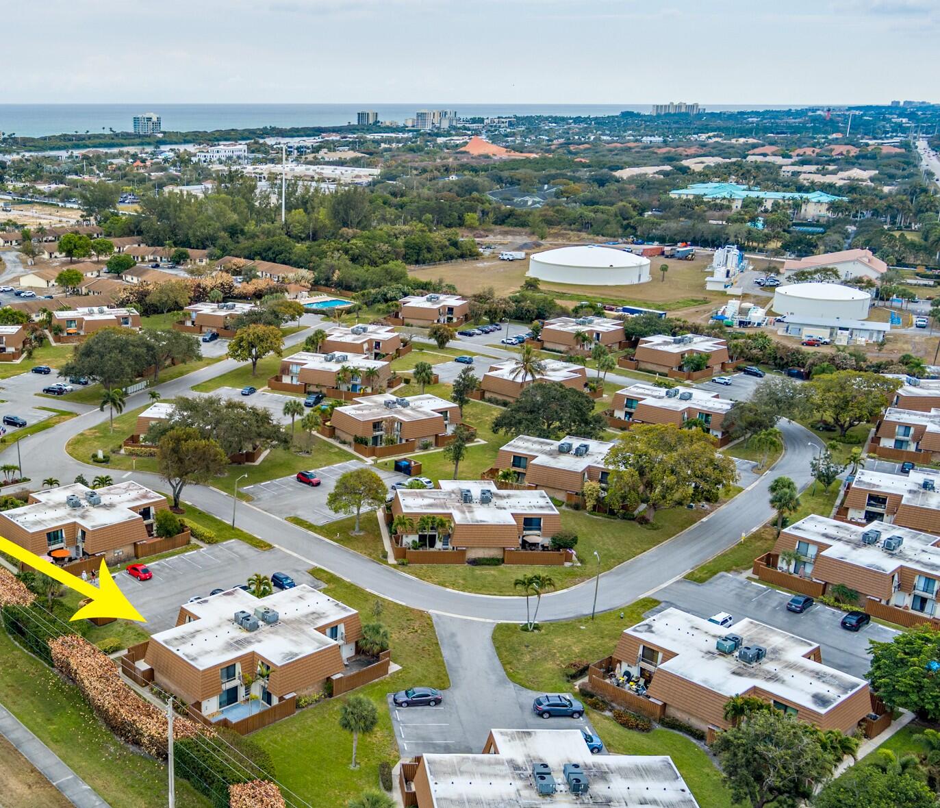 3900 County Line #6a Tequesta, FL 33469