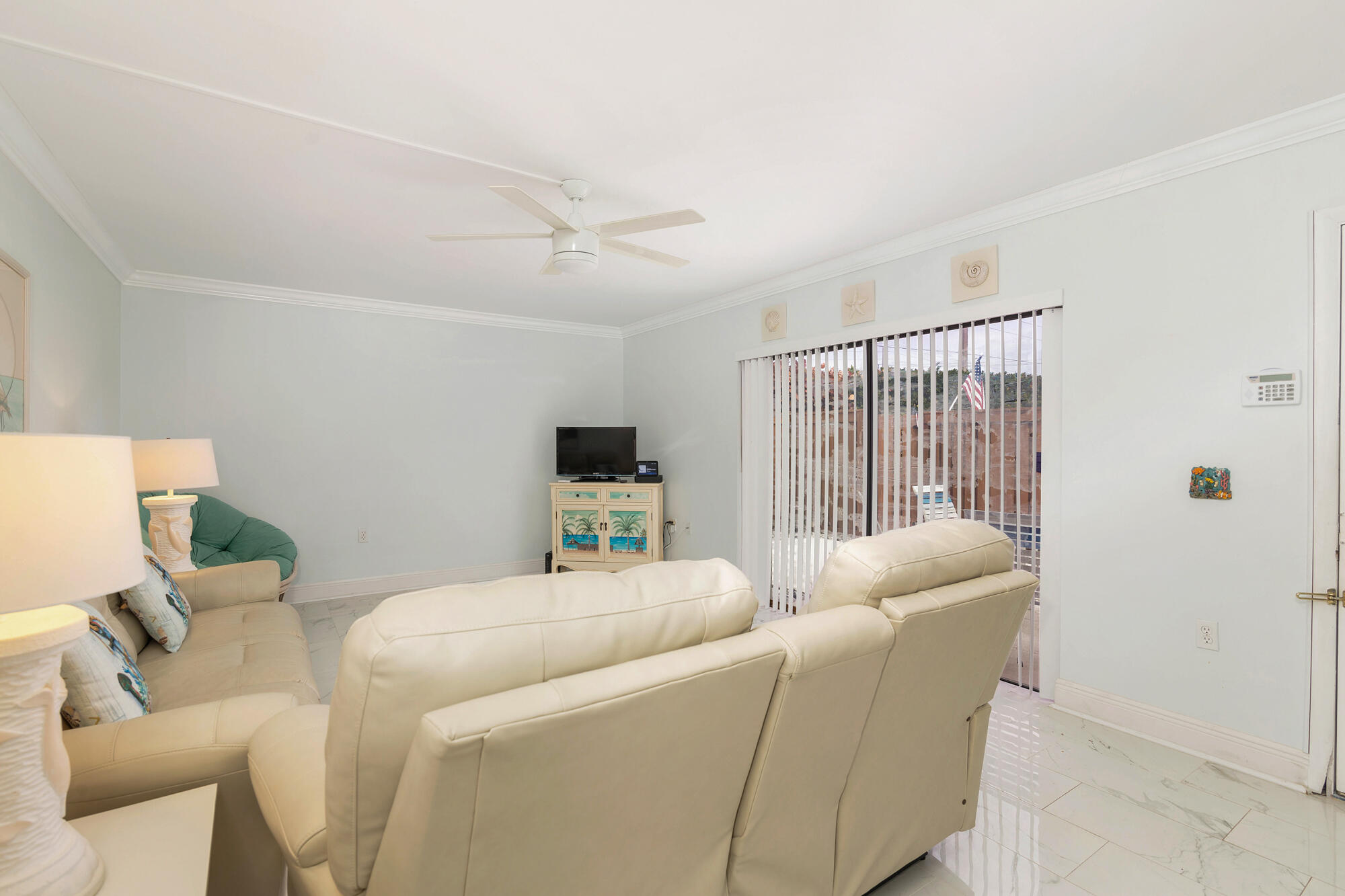 3900 County Line #6a Tequesta, FL 33469