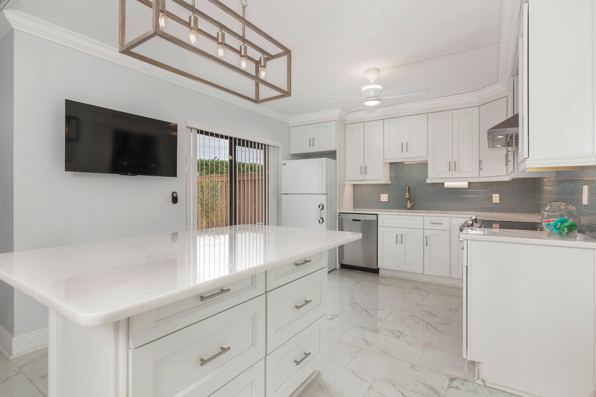 3900 County Line #6a Tequesta, FL 33469