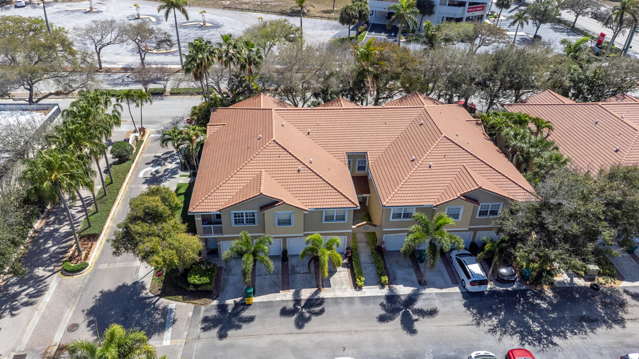 110 Lighthouse #H Tequesta, FL 33469