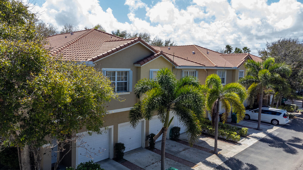 110 Lighthouse #H Tequesta, FL 33469
