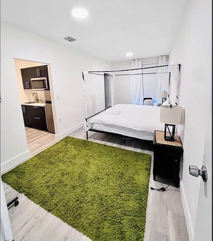 1919 Sunrise Key Fort Lauderdale, FL 33304