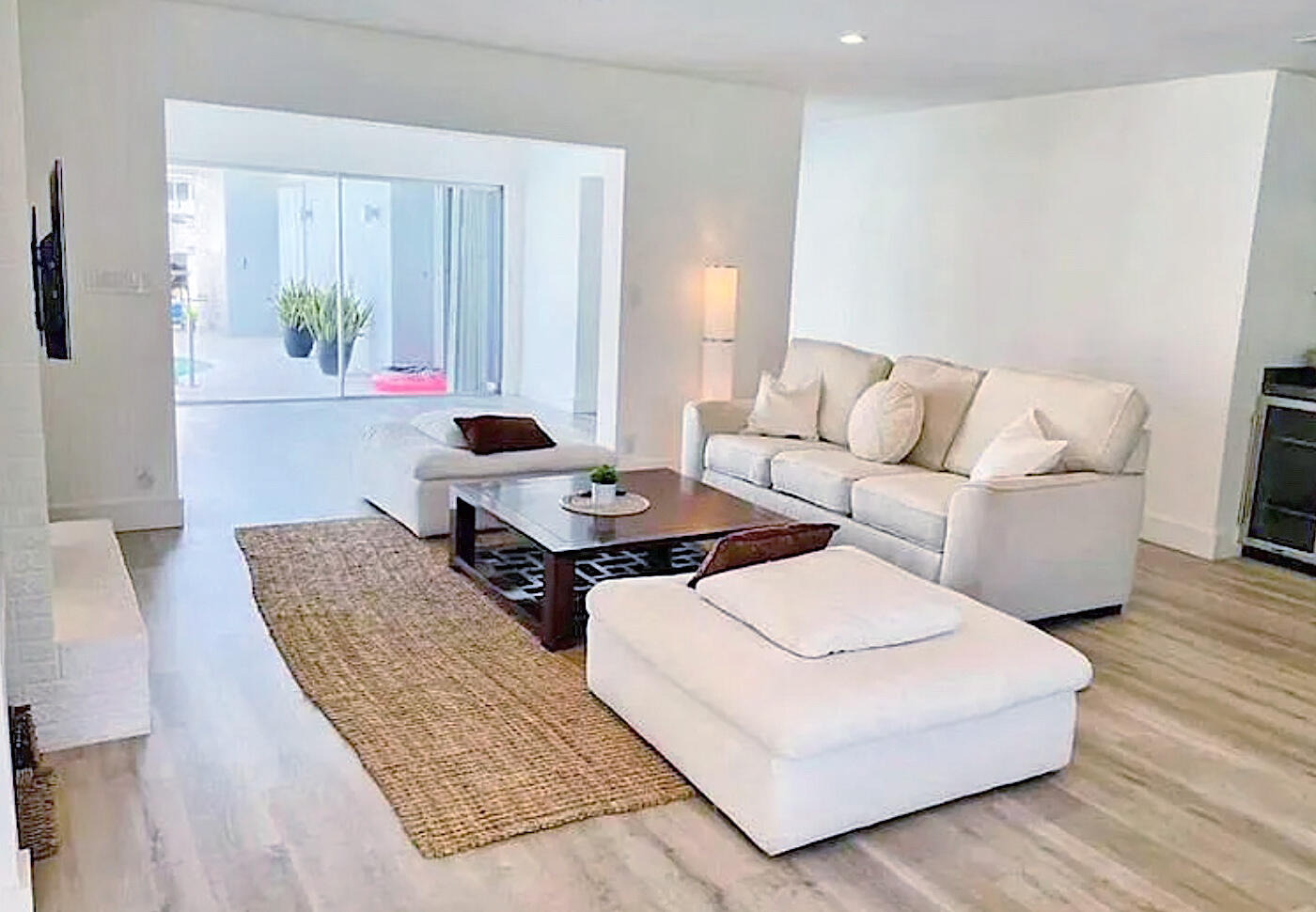 1919 Sunrise Key Fort Lauderdale, FL 33304