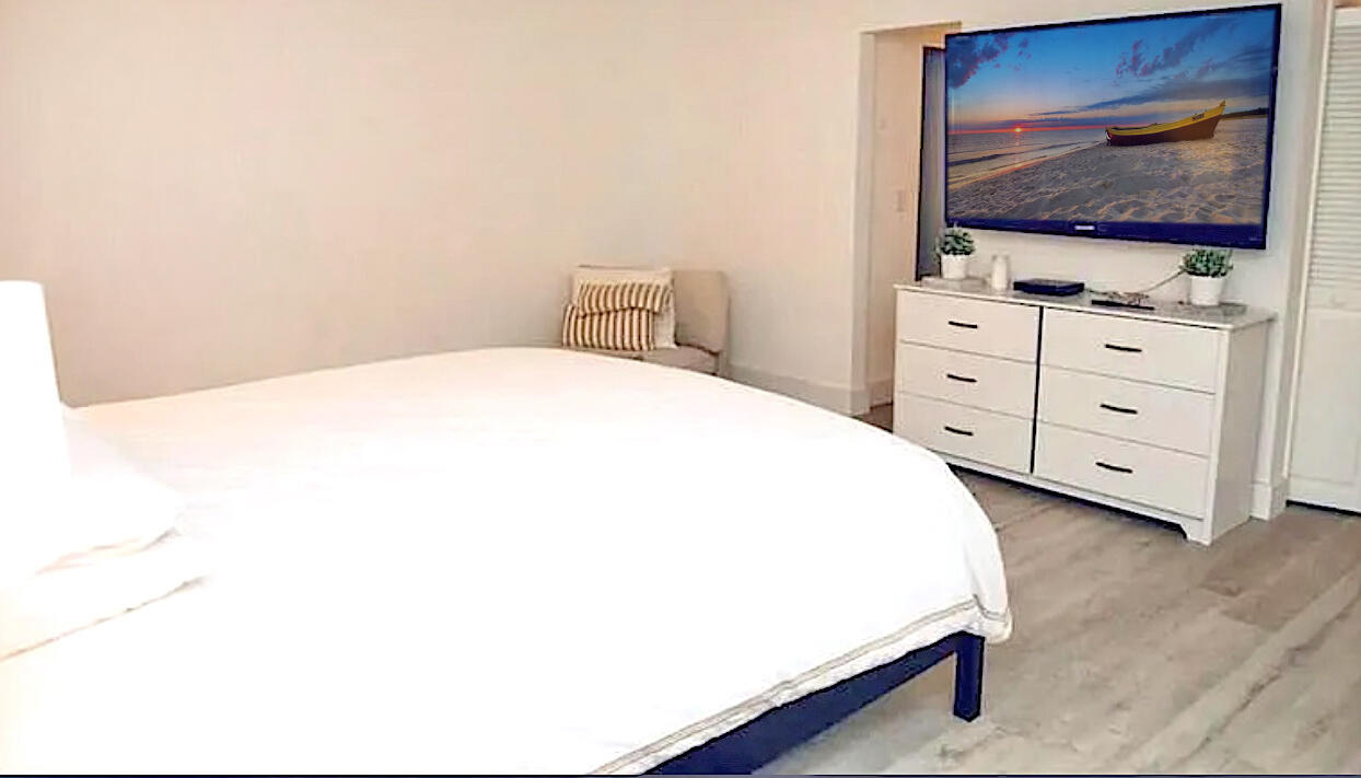 1919 Sunrise Key Fort Lauderdale, FL 33304