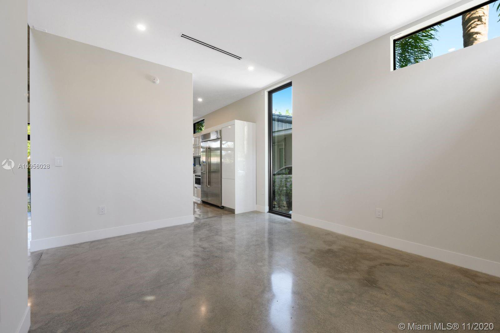 2385 Tequesta Ln Miami, FL 33133