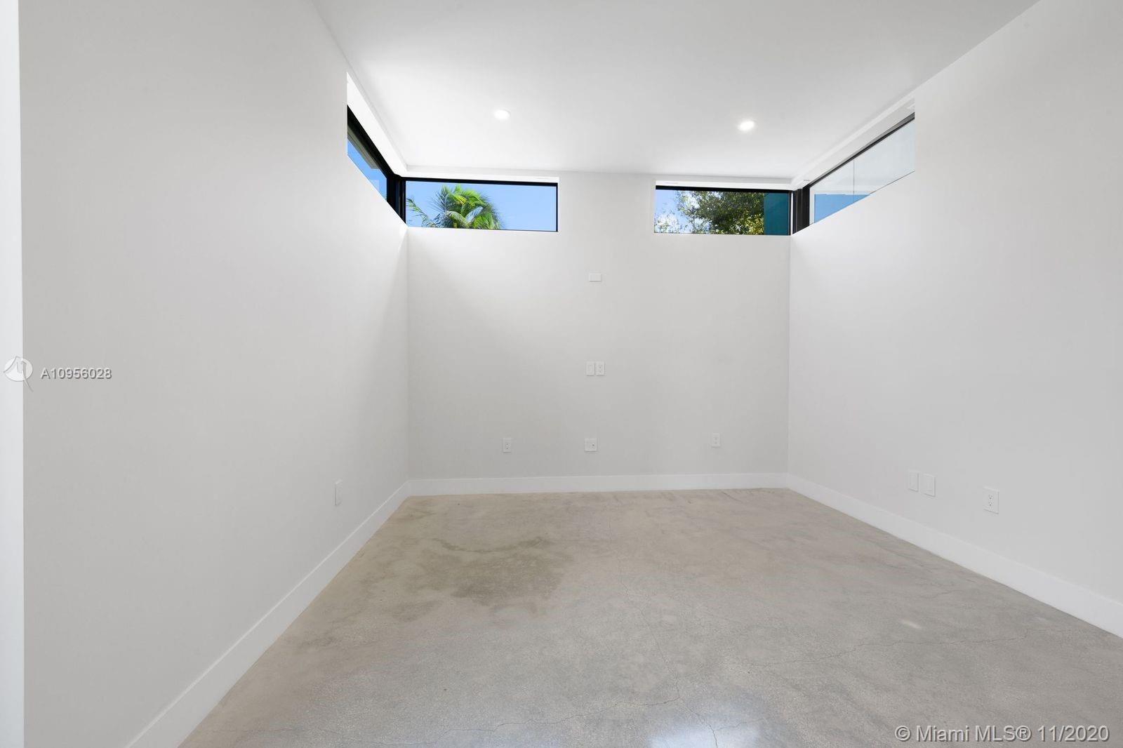 2385 Tequesta Ln Miami, FL 33133