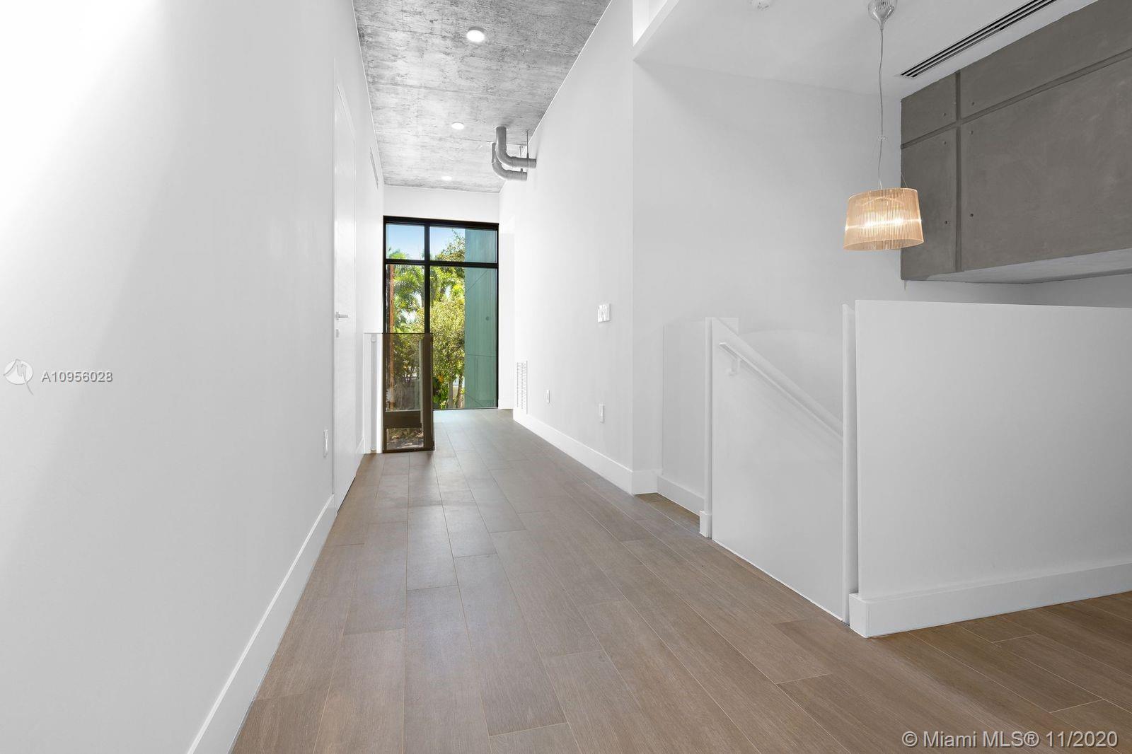 2385 Tequesta Ln Miami, FL 33133