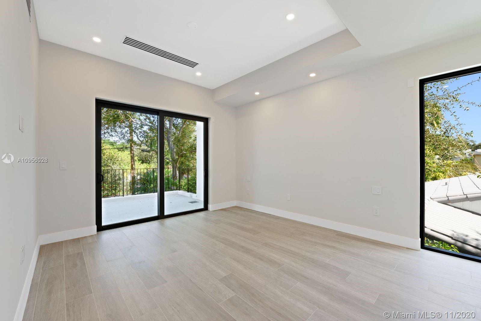 2385 Tequesta Ln Miami, FL 33133