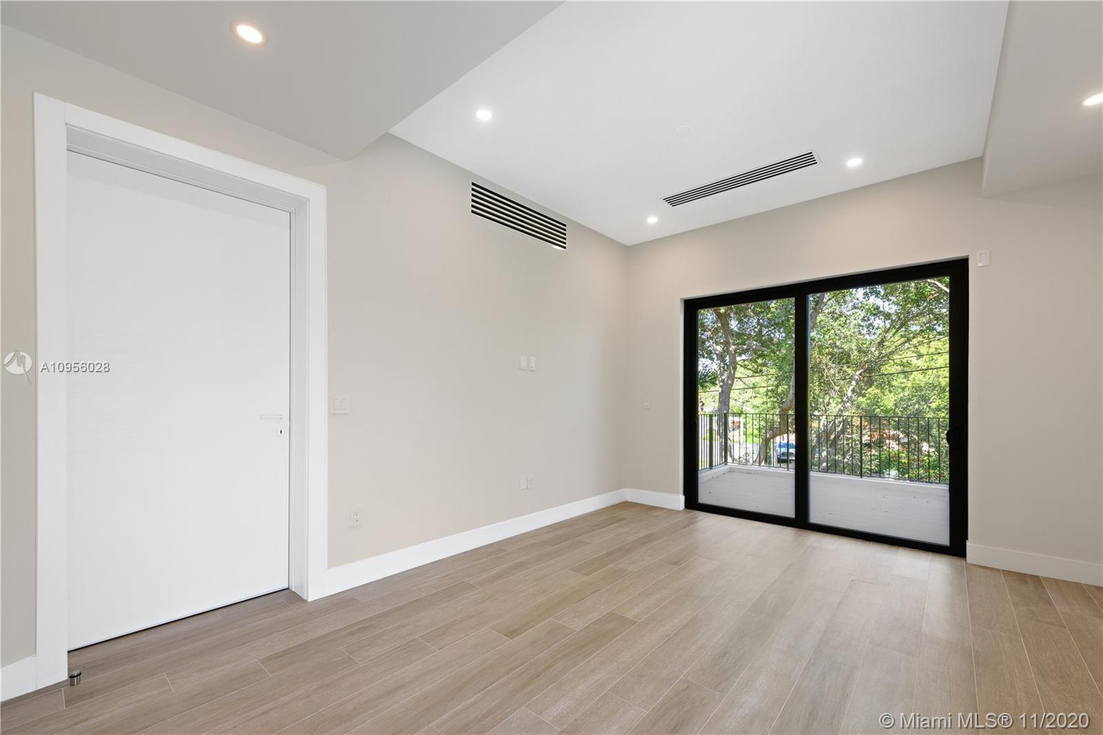 2385 Tequesta Ln Miami, FL 33133