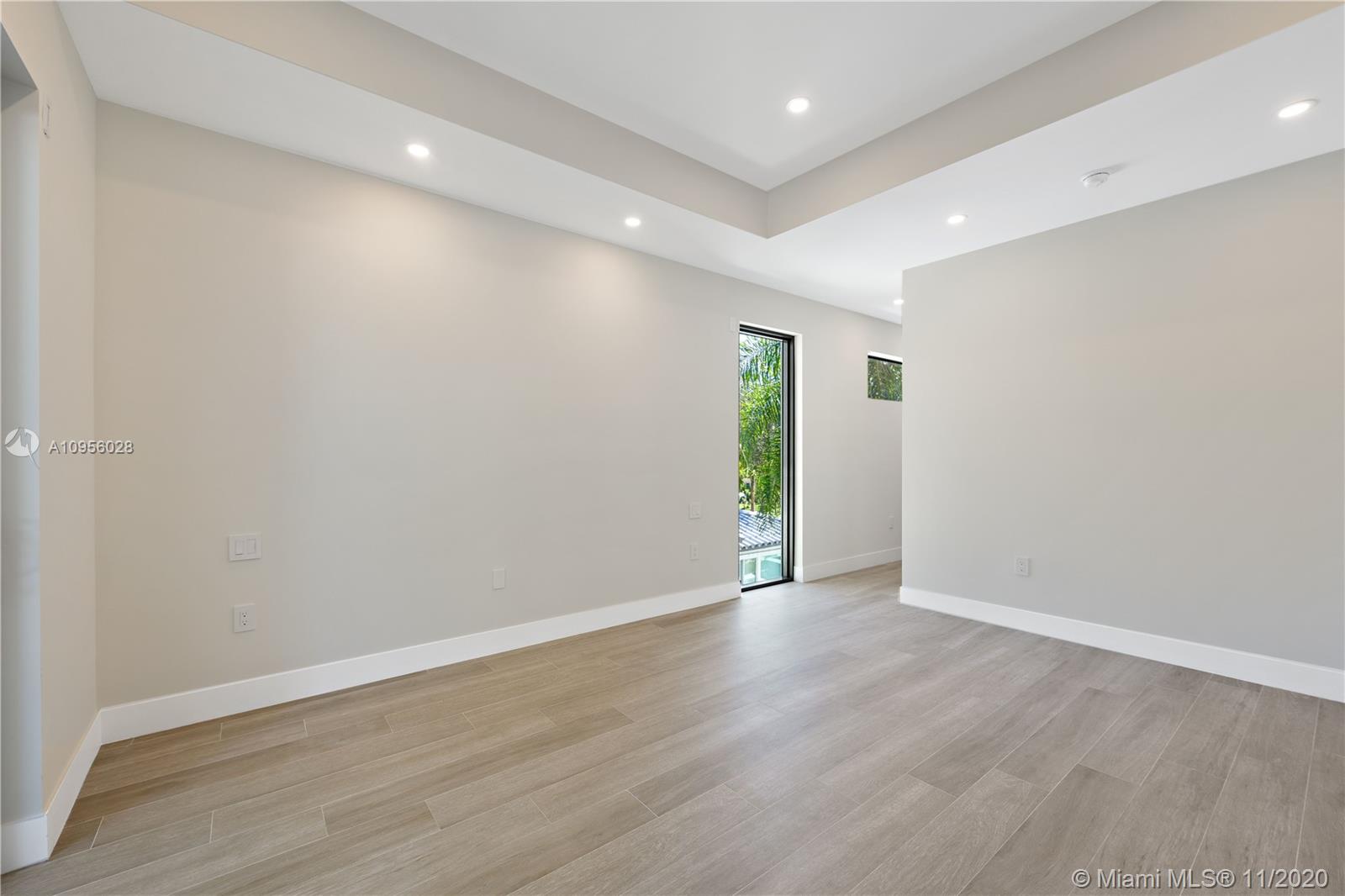 2385 Tequesta Ln Miami, FL 33133