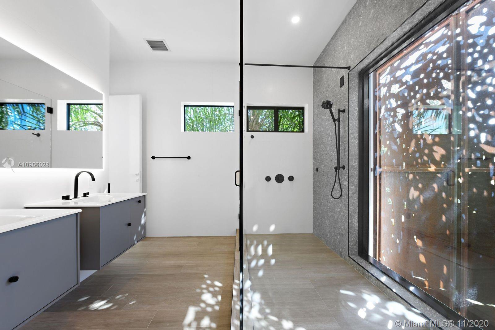 2385 Tequesta Ln Miami, FL 33133