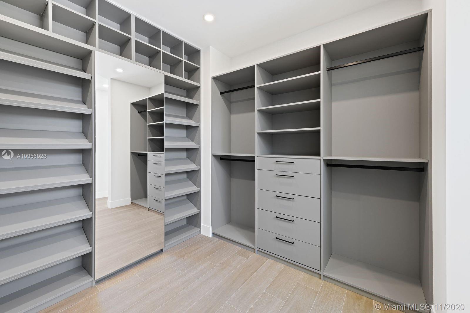 2385 Tequesta Ln Miami, FL 33133