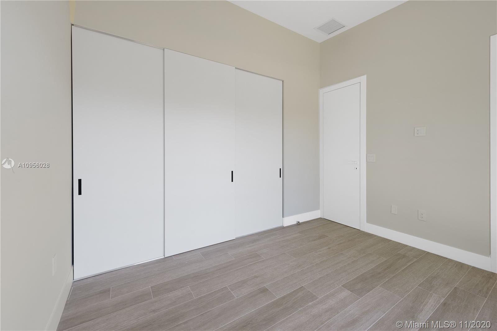 2385 Tequesta Ln Miami, FL 33133