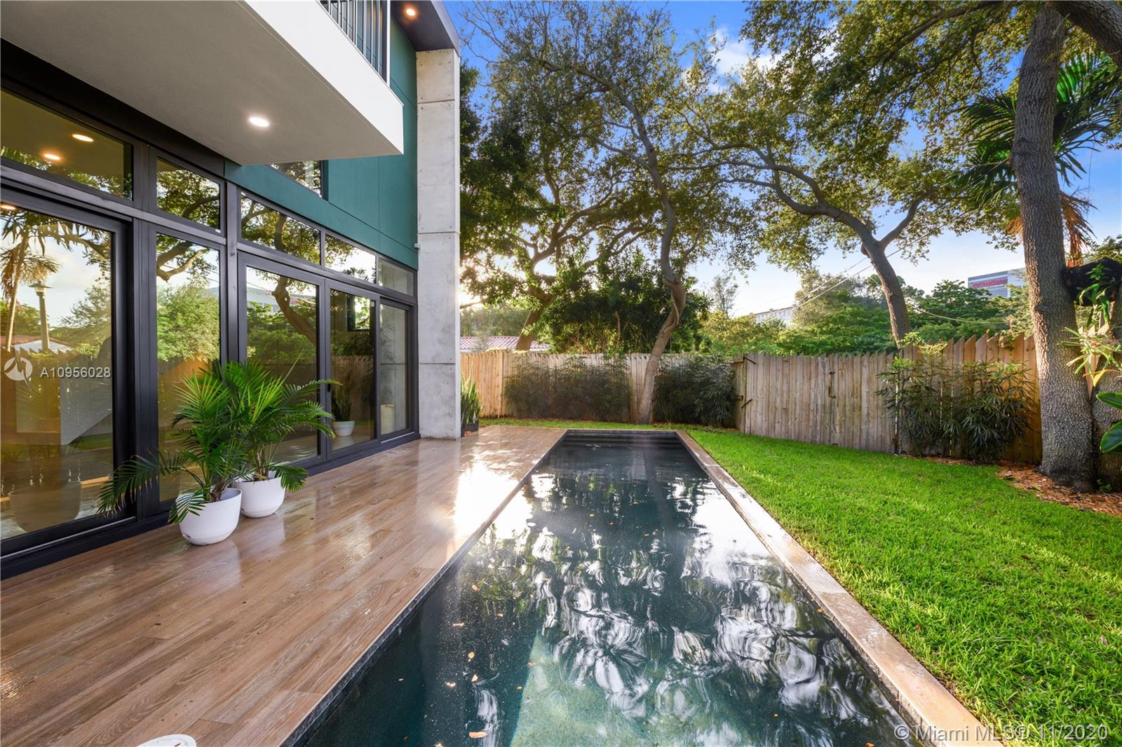 2385 Tequesta Ln Miami, FL 33133