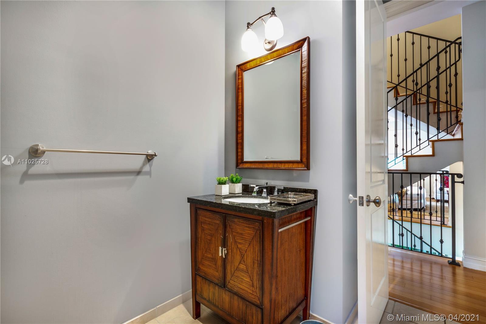 3541 E Glencoe St Miami, FL 33133