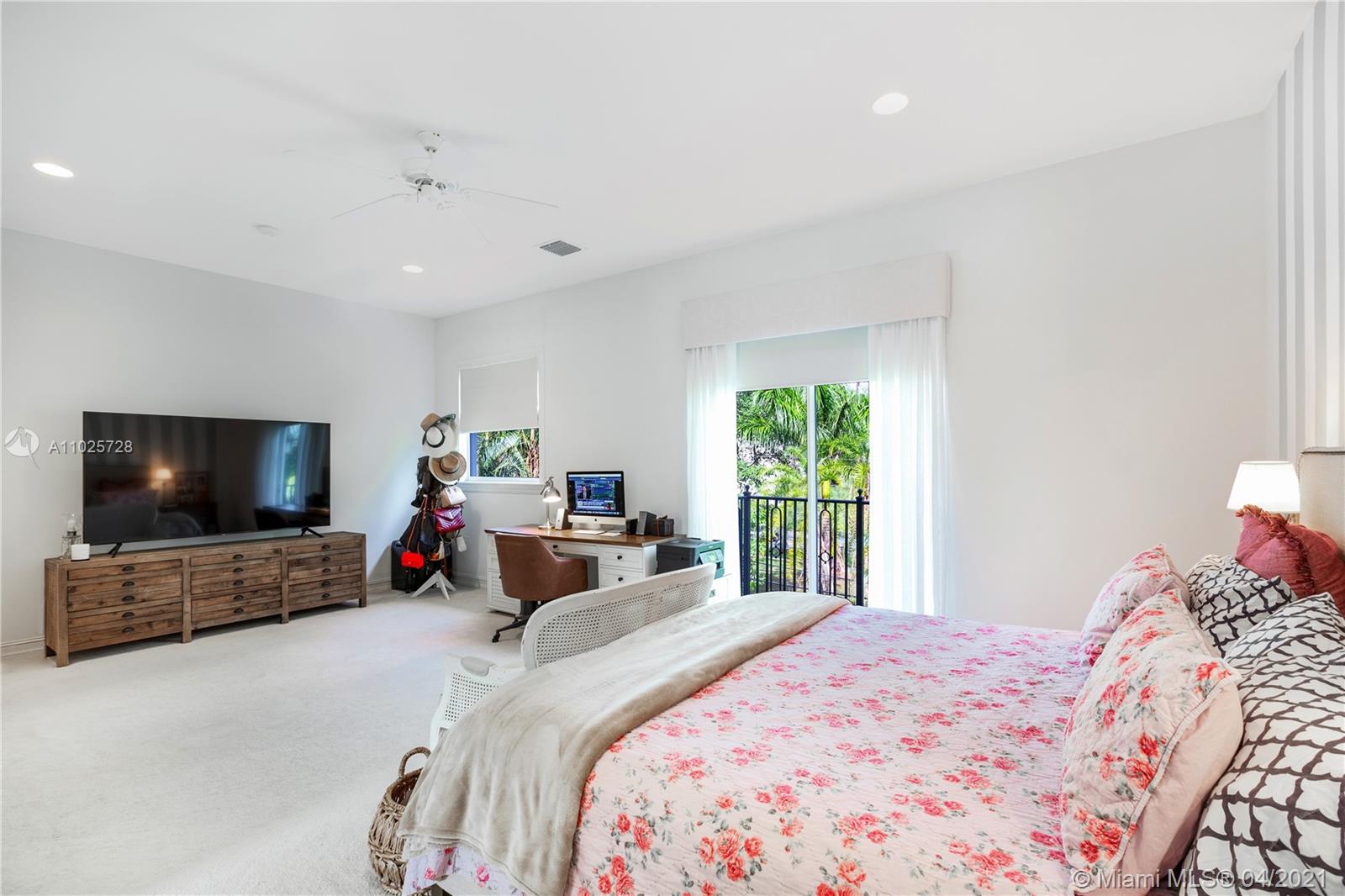 3541 E Glencoe St Miami, FL 33133