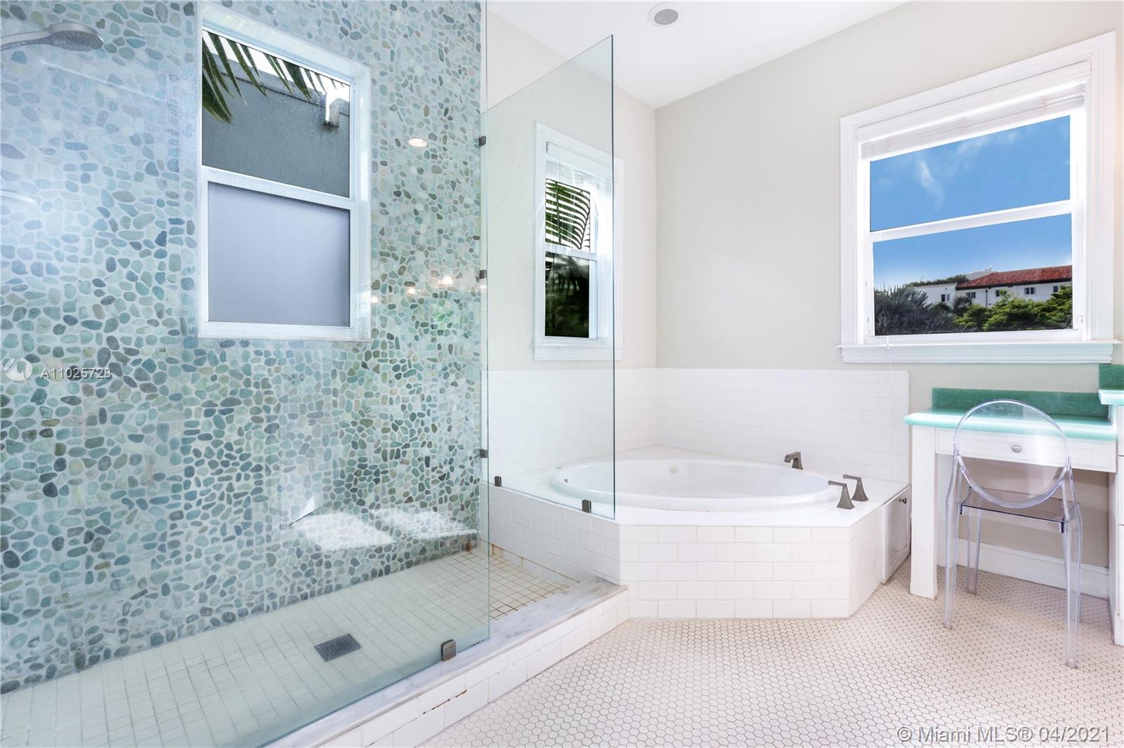 3541 E Glencoe St Miami, FL 33133