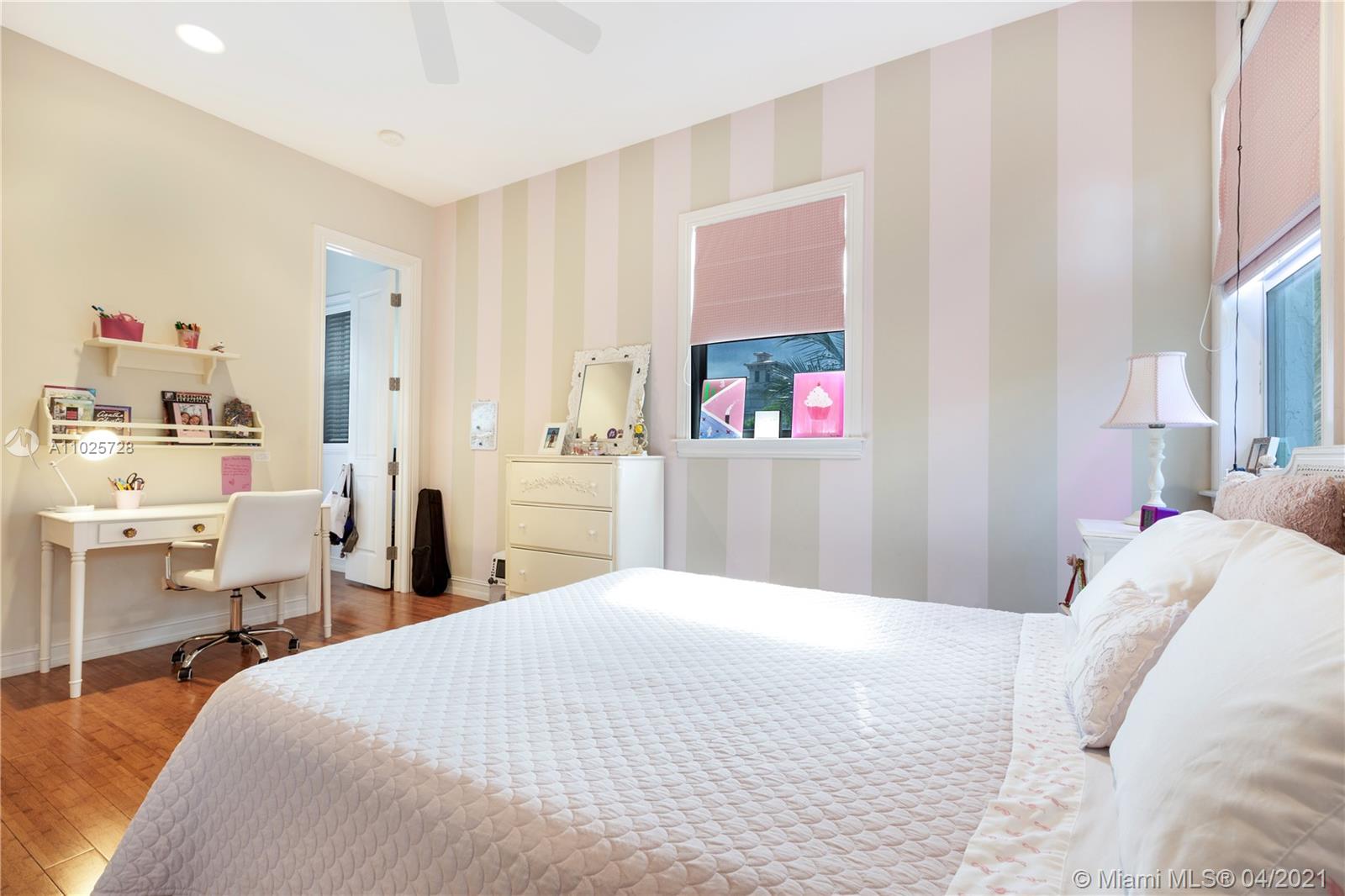 3541 E Glencoe St Miami, FL 33133