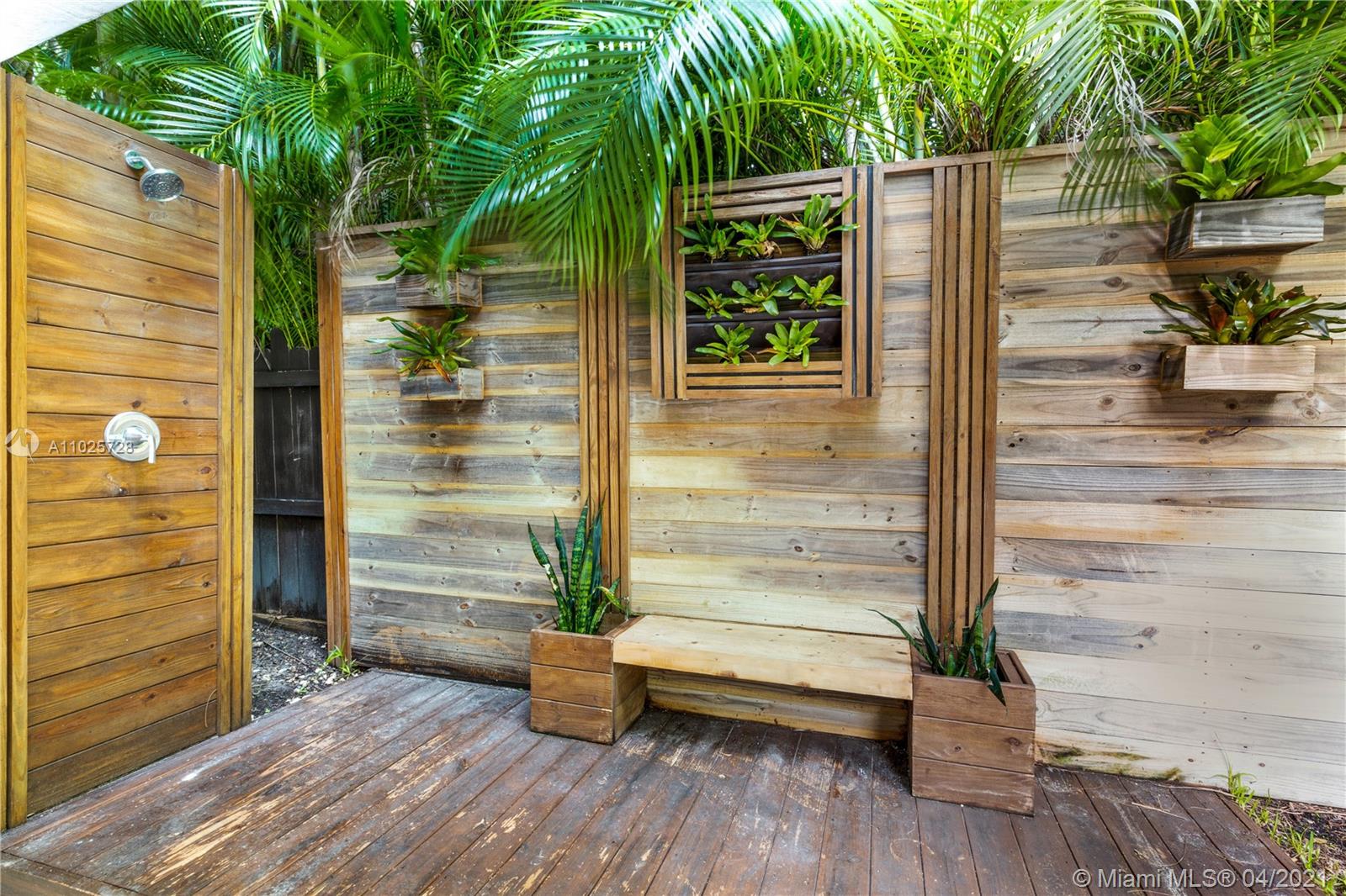 3541 E Glencoe St Miami, FL 33133