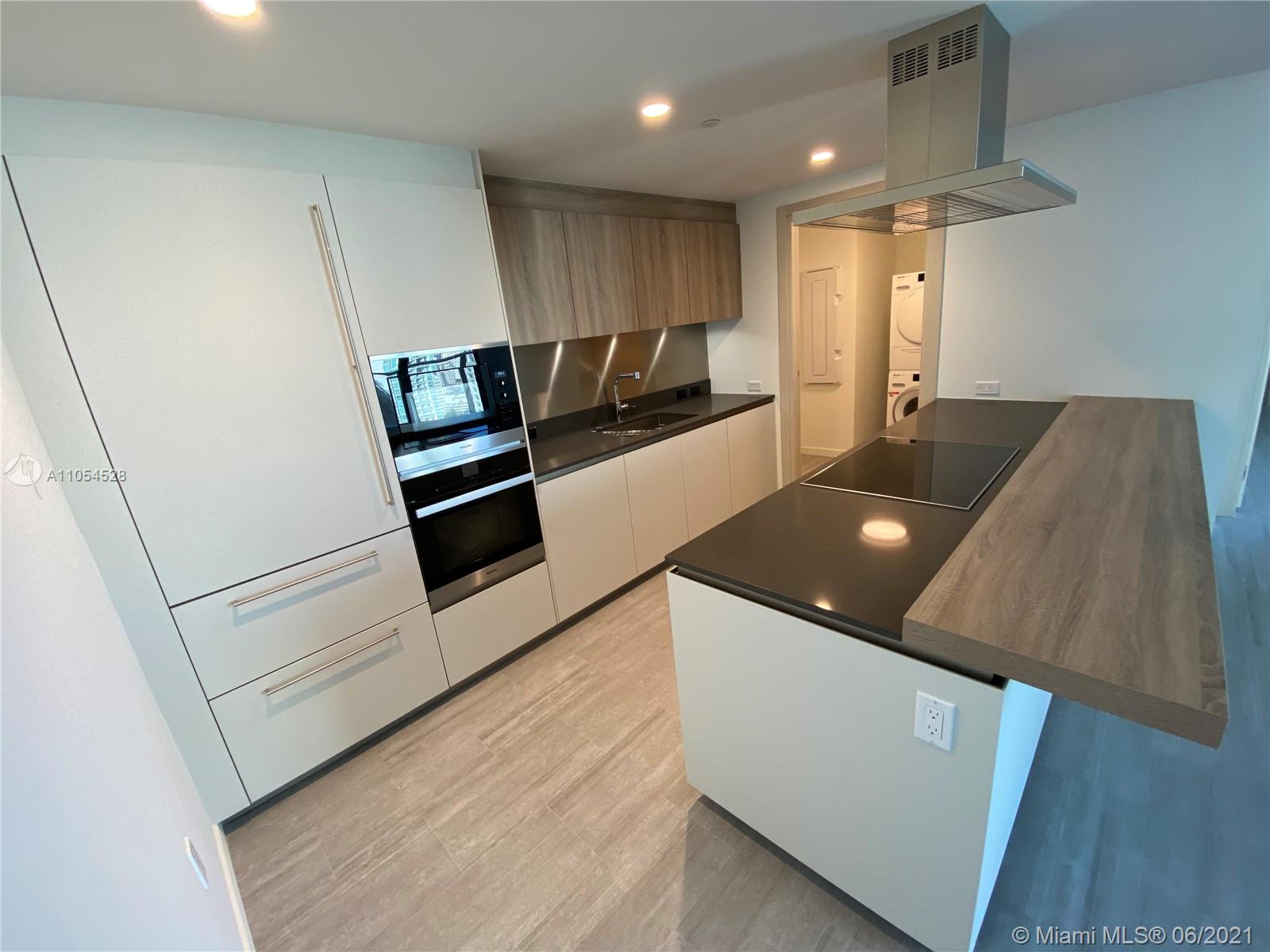 1000 BRICKELL PLAZA #3309
