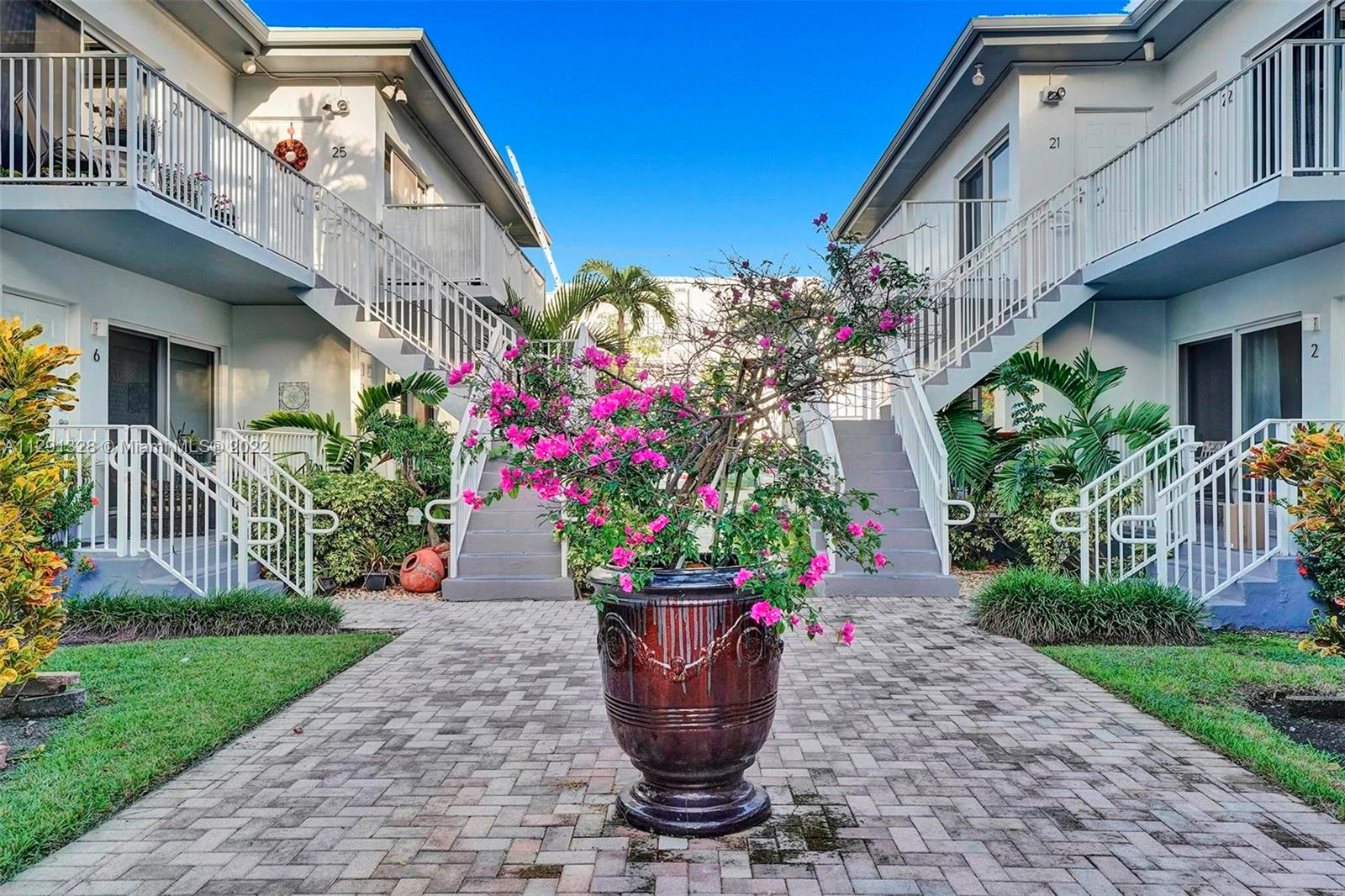 9280 Bay Harbor Ter #28