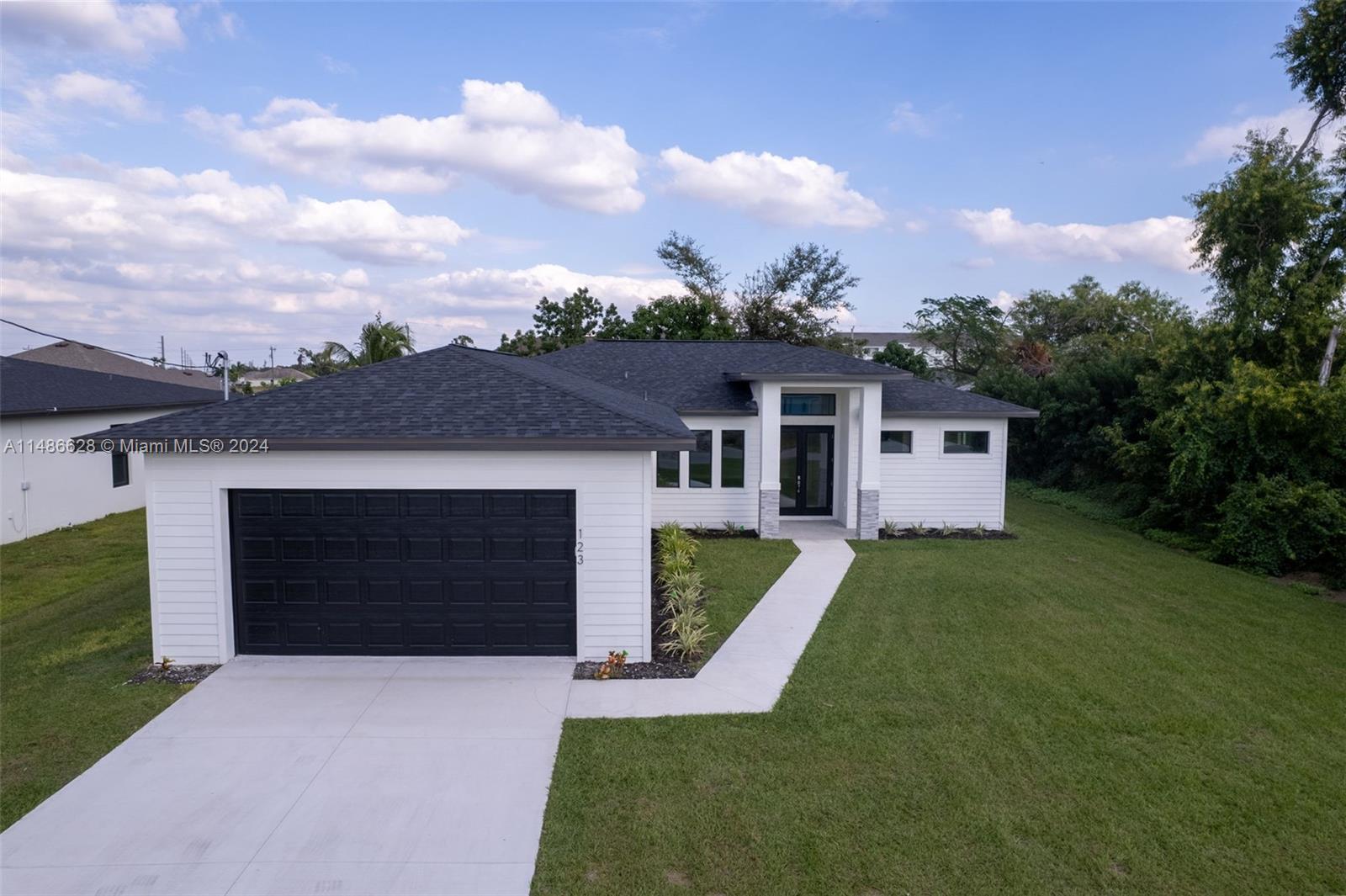 123 SW 9th Ave