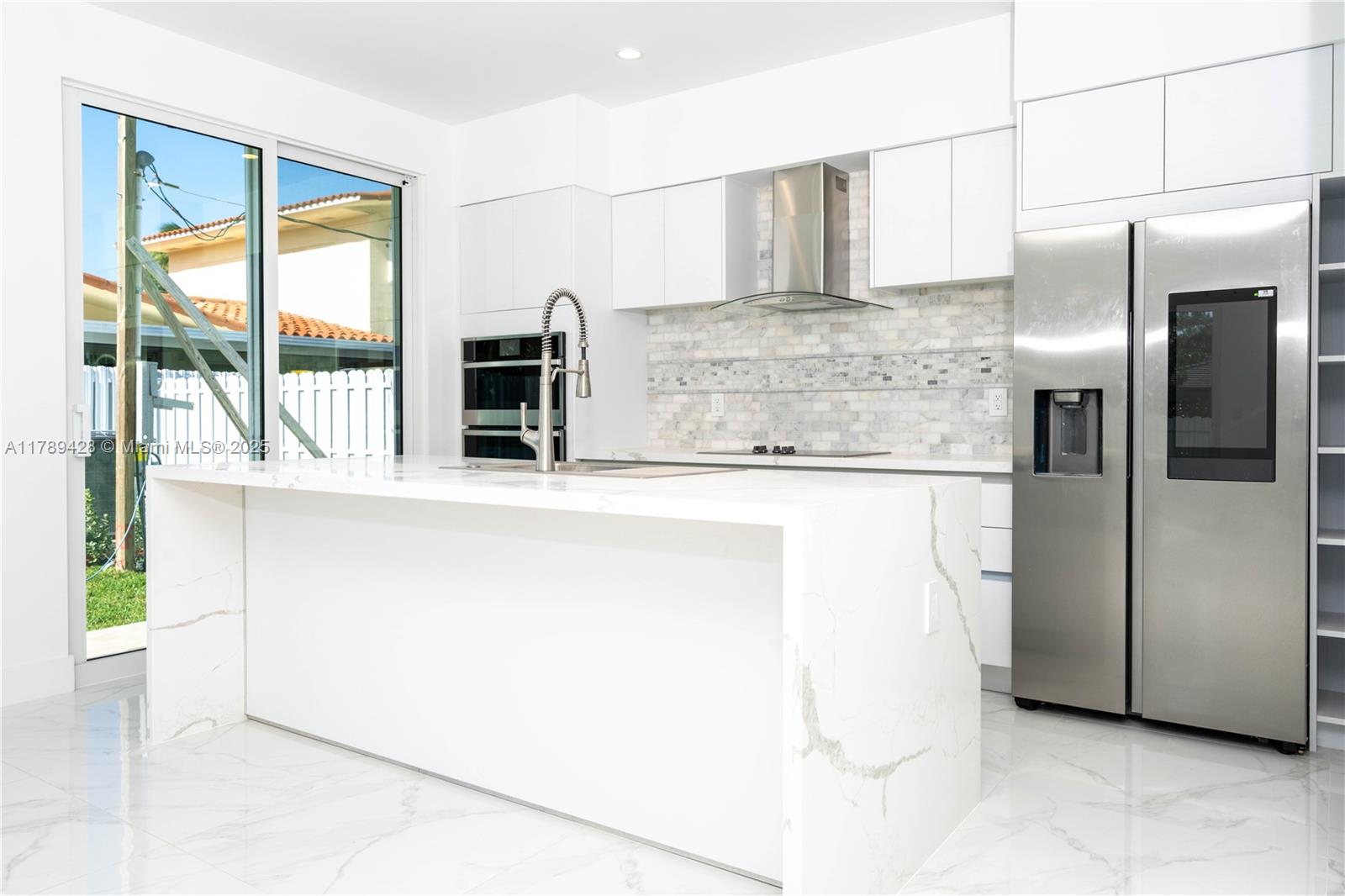 900 SW 24th Rd Miami, FL 33129