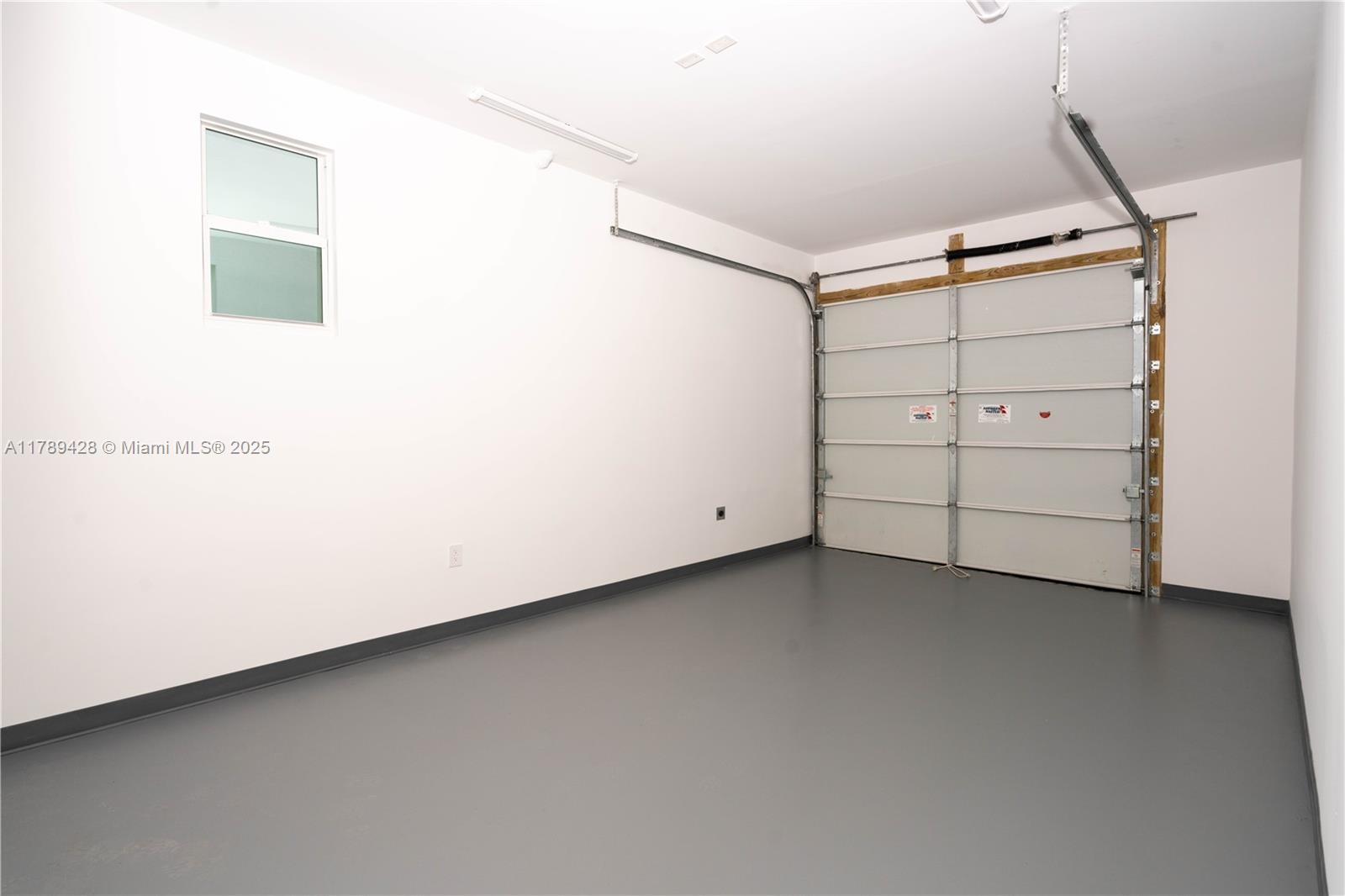 900 SW 24th Rd Miami, FL 33129