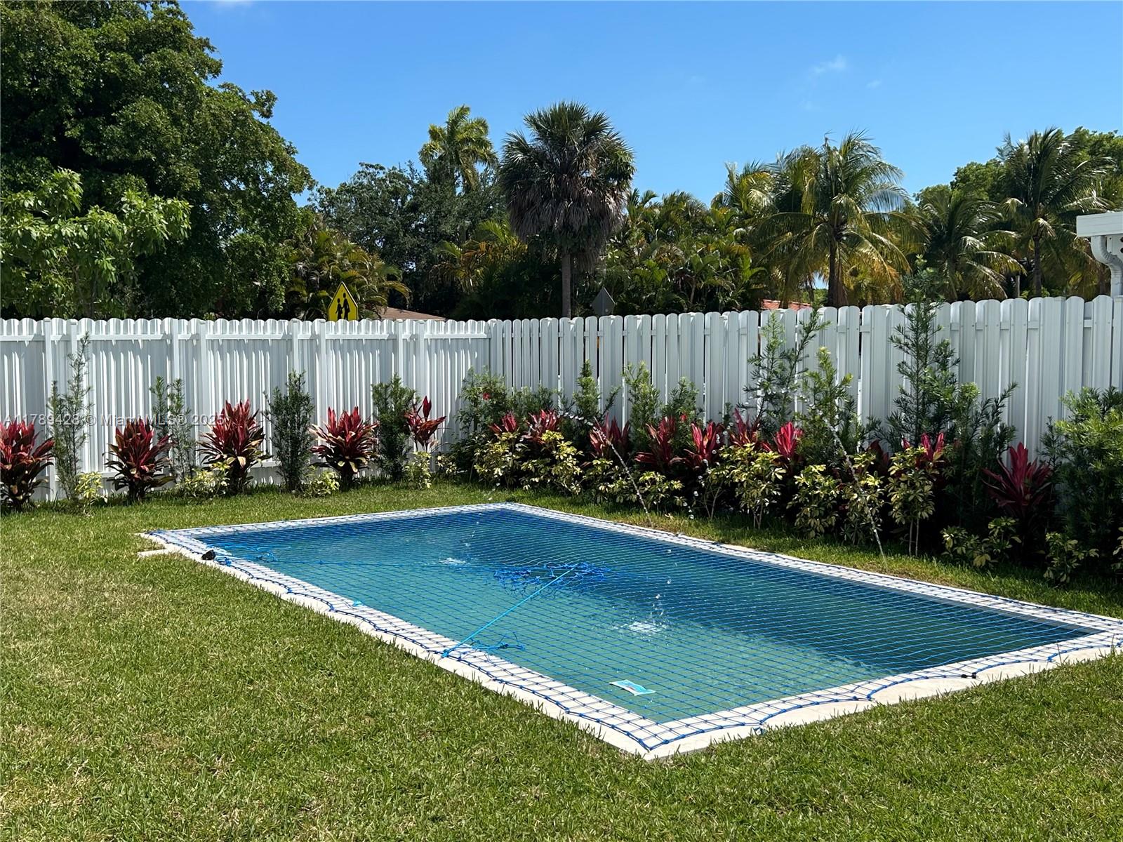 900 SW 24th Rd Miami, FL 33129