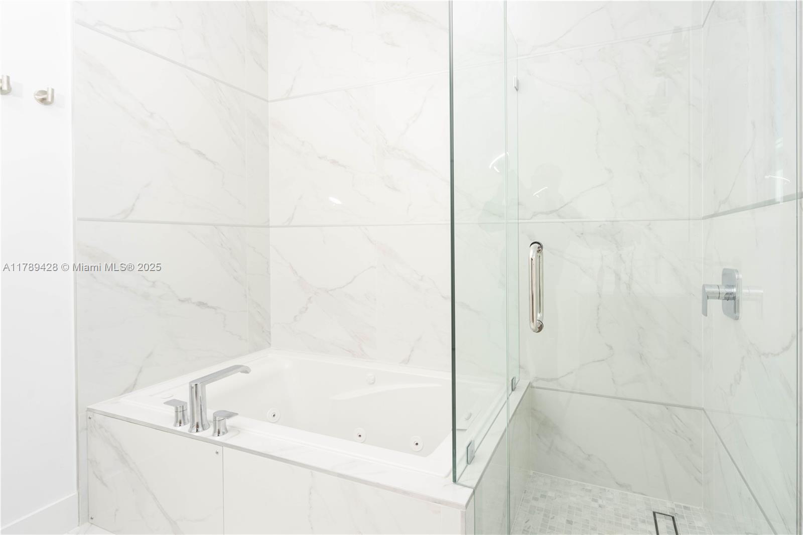 900 SW 24th Rd Miami, FL 33129