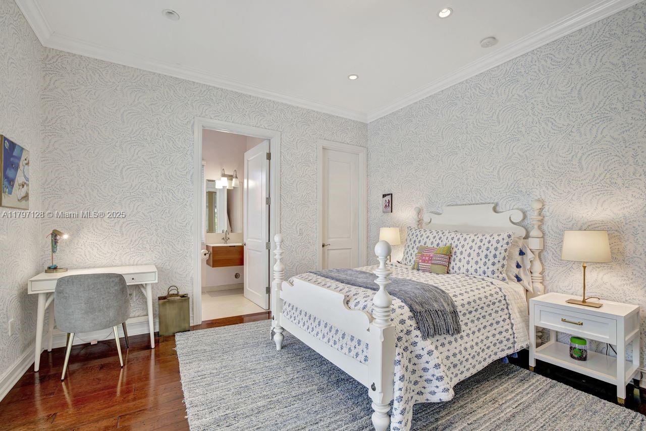 797 Ridgewood Rd Key Biscayne, FL 33149 797 Ridgewood Rd Key Biscayne, FL 33149