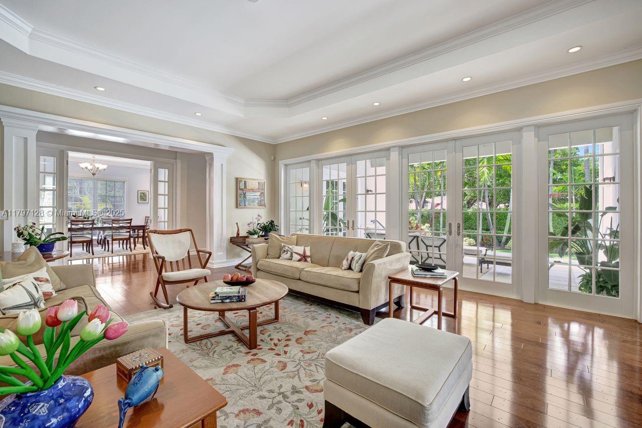 797 Ridgewood Rd Key Biscayne, FL 33149 797 Ridgewood Rd Key Biscayne, FL 33149