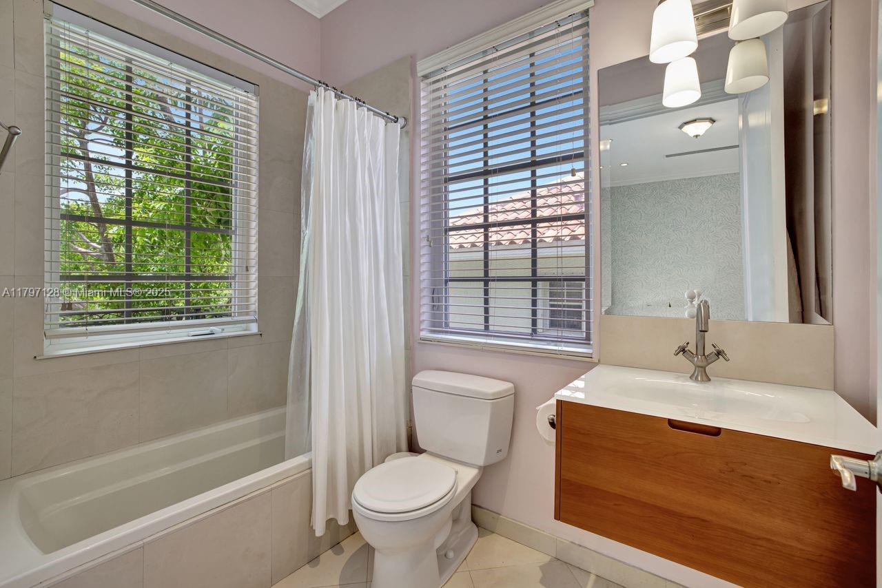 797 Ridgewood Rd Key Biscayne, FL 33149 797 Ridgewood Rd Key Biscayne, FL 33149