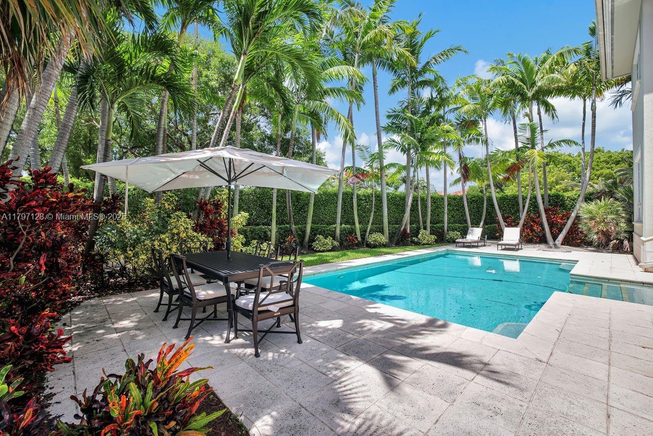 797 Ridgewood Rd Key Biscayne, FL 33149 797 Ridgewood Rd Key Biscayne, FL 33149