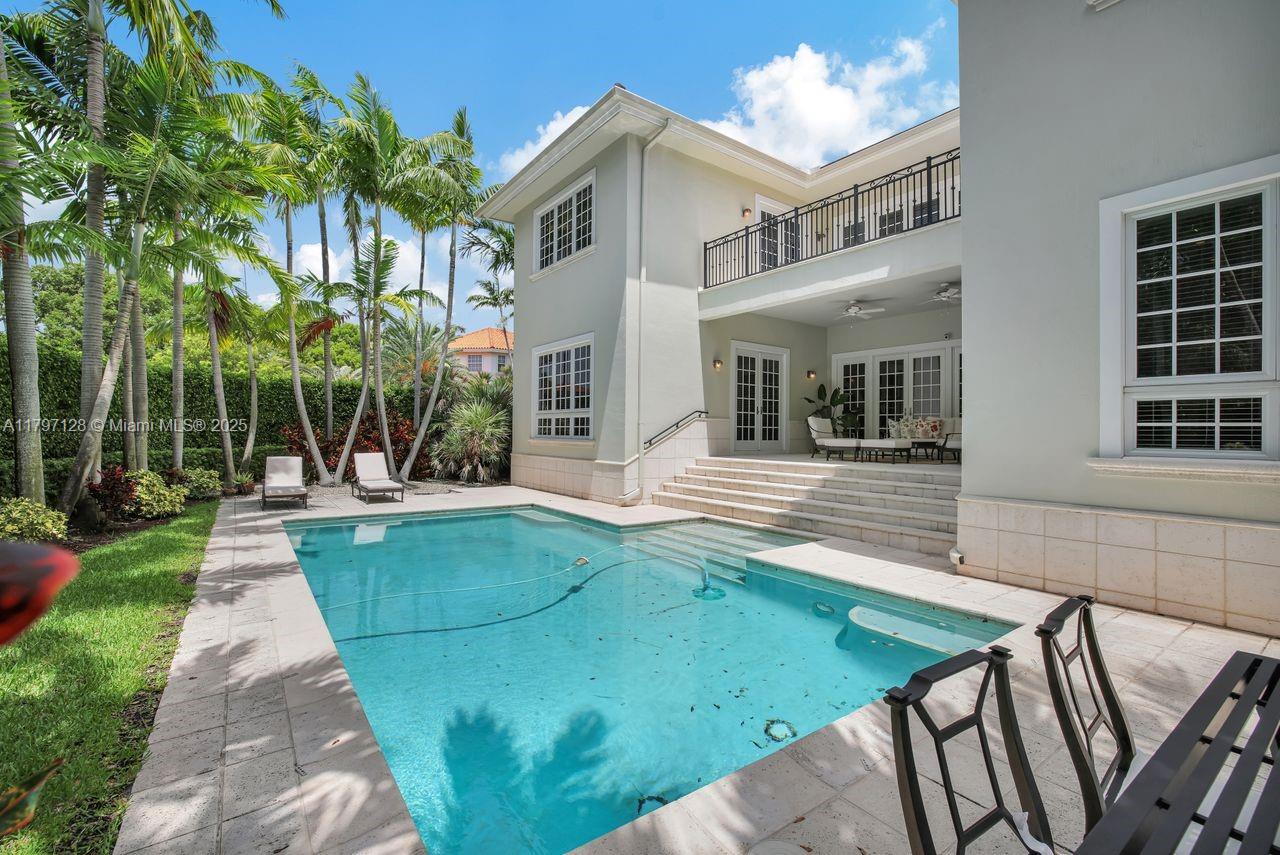 797 Ridgewood Rd Key Biscayne, FL 33149 797 Ridgewood Rd Key Biscayne, FL 33149