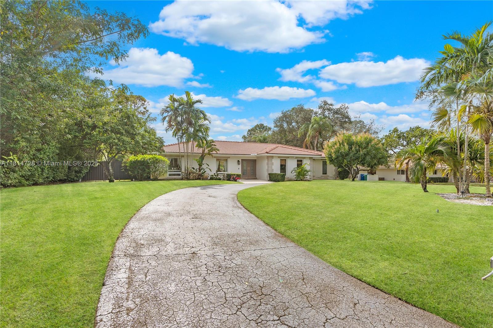 9470 SW 97th St Miami, FL 33176