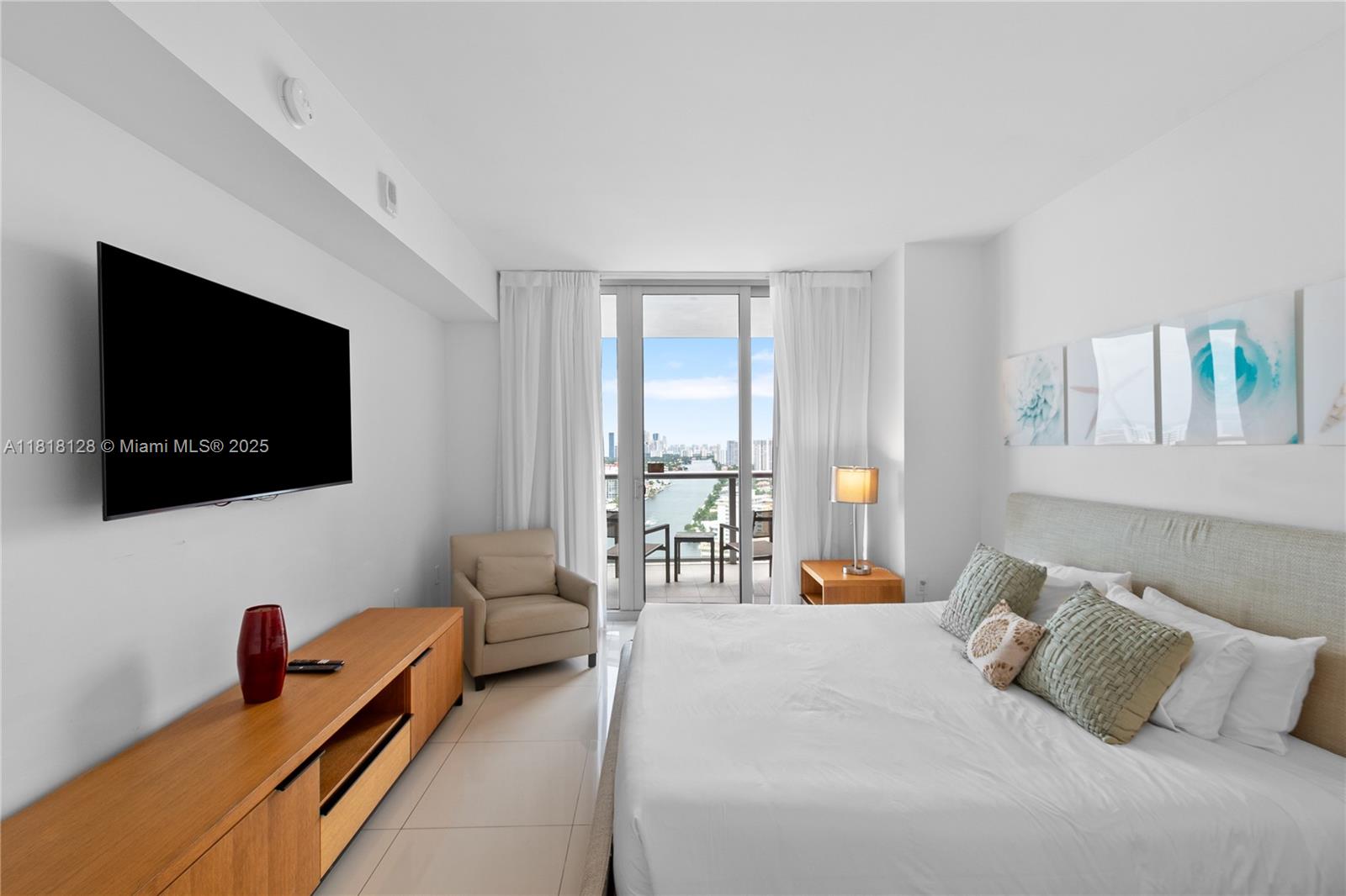 image Beachwalk Condominium12
