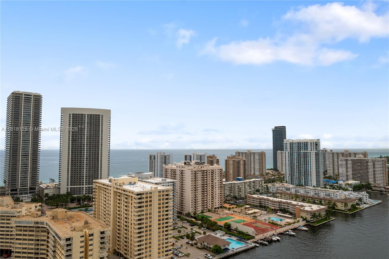 image Beachwalk Condominium25