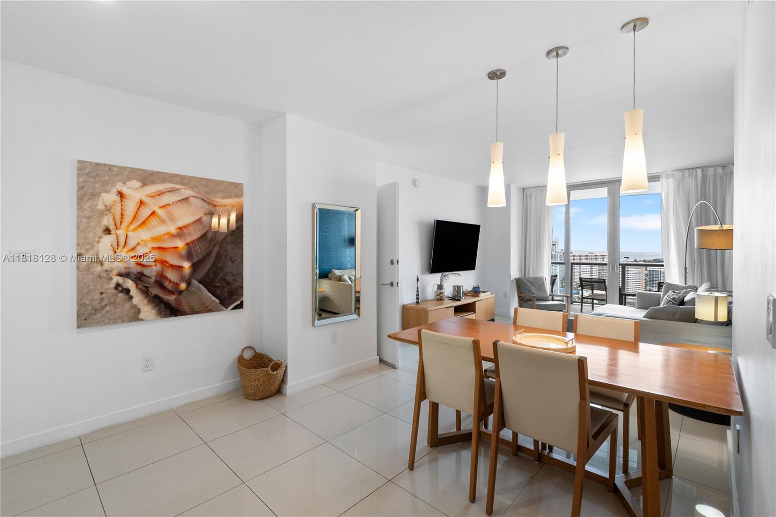 image Beachwalk Condominium2