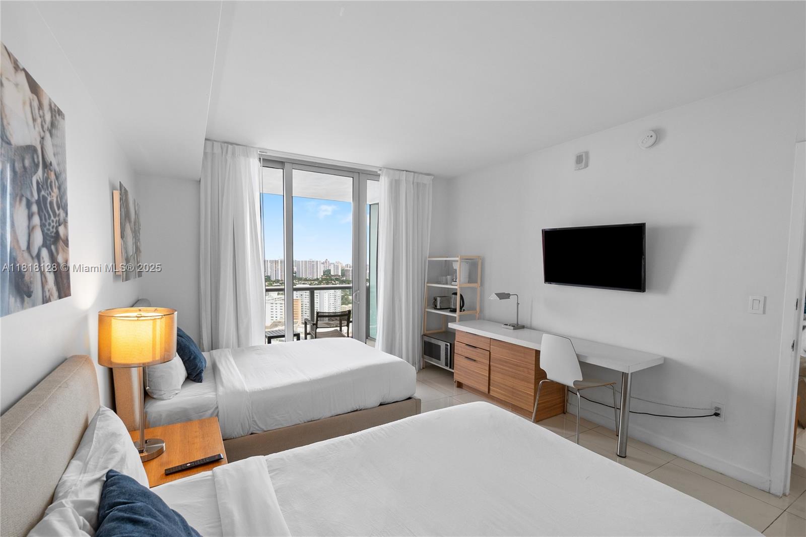 image Beachwalk Condominium7
